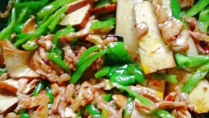 青椒炒肉丝(豆腐干)