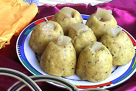 桃子豆渣玉米面窝窝头