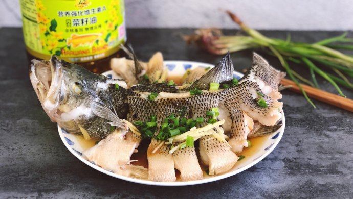 清蒸鲈鱼