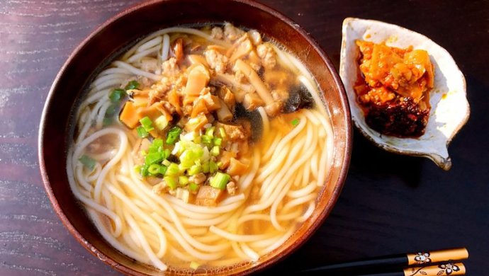 江西菌菇三鲜米线