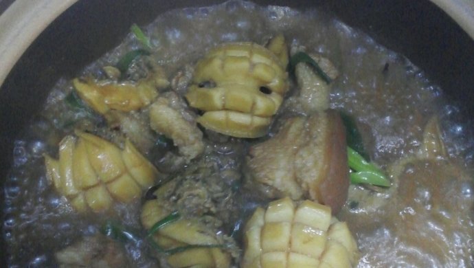 鲜鲍鱼焖红烧肉
