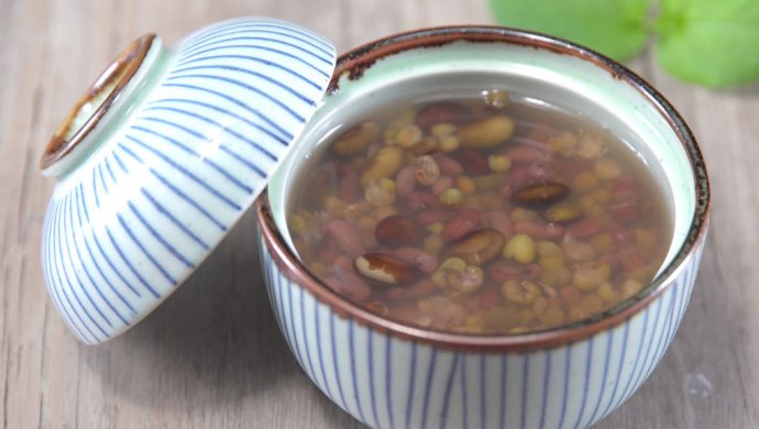 三伏天喝快煮三豆汤，祛湿解暑