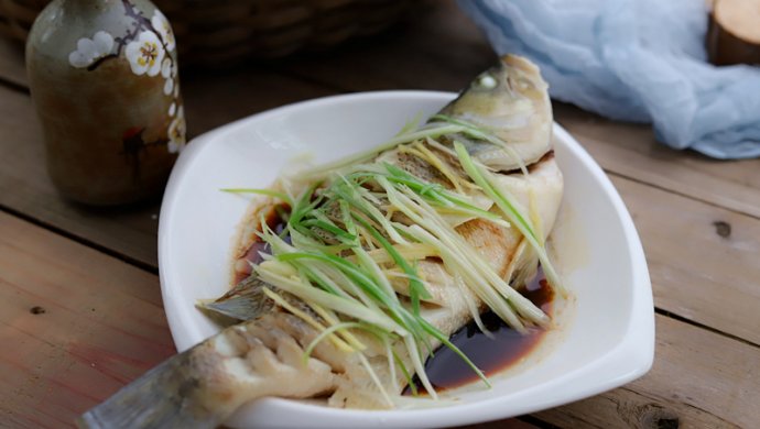 清蒸鲈鱼
