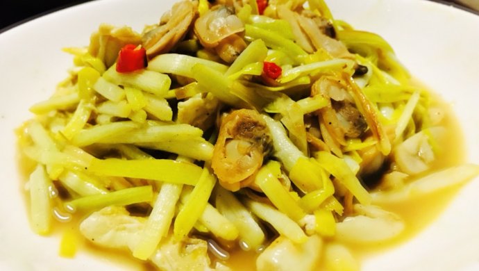 韭黄鸡蛋蚬子肉