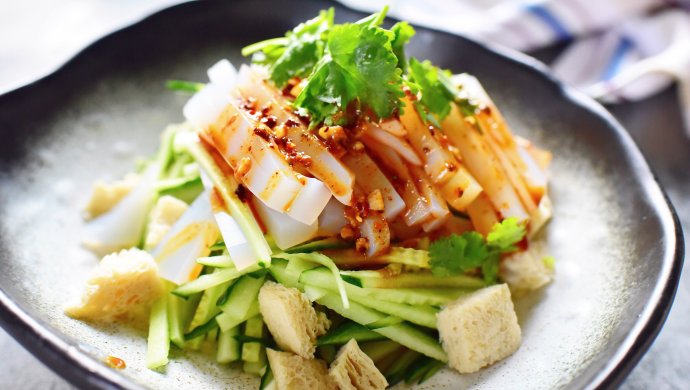 碗豆凉粉拌面筋