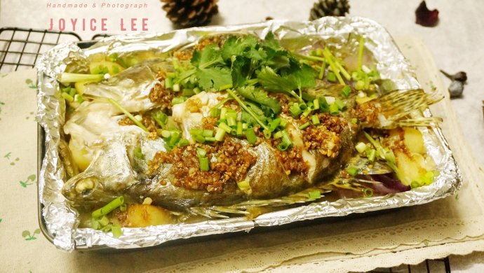 黄油蒜香烤桂花鱼，不辣的烤鱼更鲜香