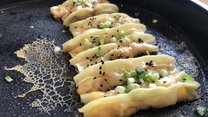 馄饨皮锅贴