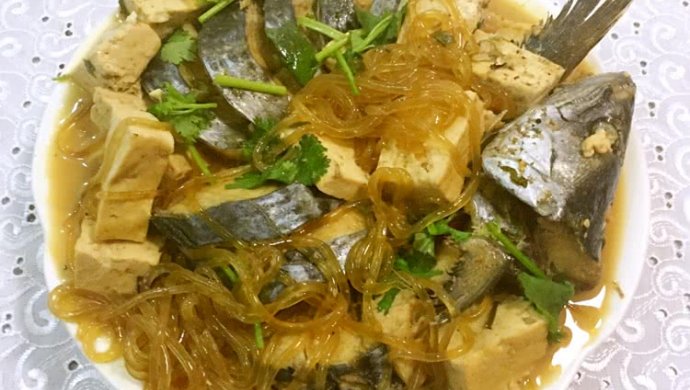 鲅鱼炖豆腐粉条