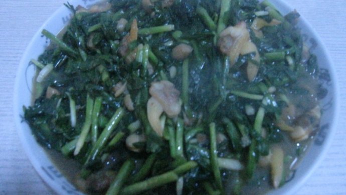 黄蚬子炒韭菜