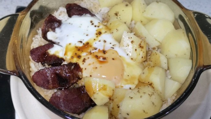 土豆焖糙米饭