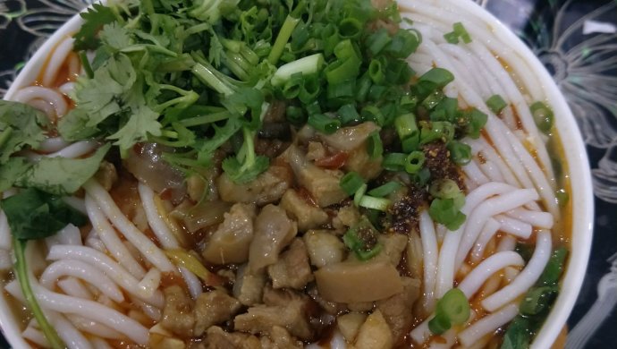 猪肉臊子米线（面条）
