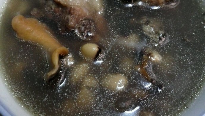 河蚌排骨眉豆老火汤
