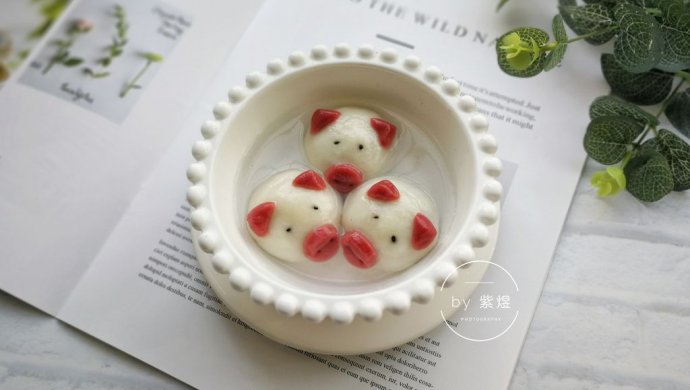 萌萌猪流沙汤圆
