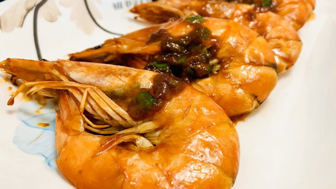 油焖大虾，好吃到舔手指