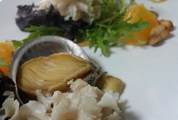 荷鲜菇鲜鲍鱼沙拉