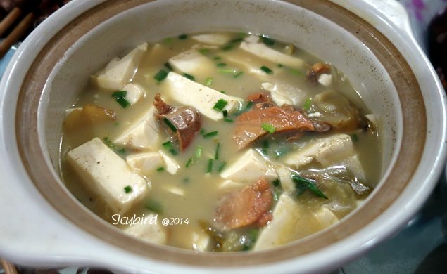 嫩姜河蚌豆腐汤
