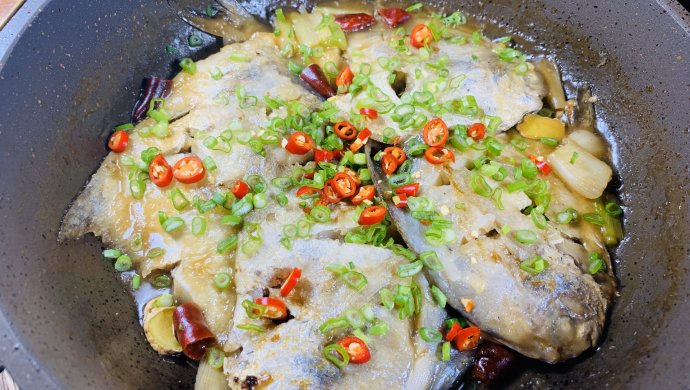 干烧银鲳鱼
