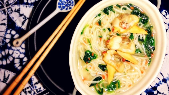 菠菜蚬子面