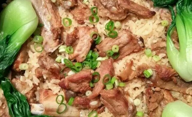 排骨煲仔饭