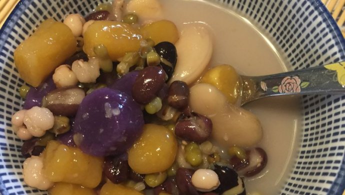 夏日消暑小甜品 自制鲜芋仙