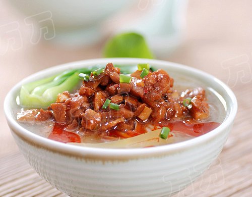香菇鸡肉米线