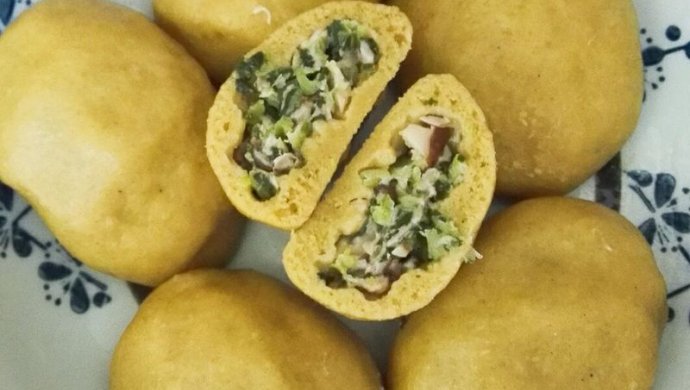 小米面油菜香菇包