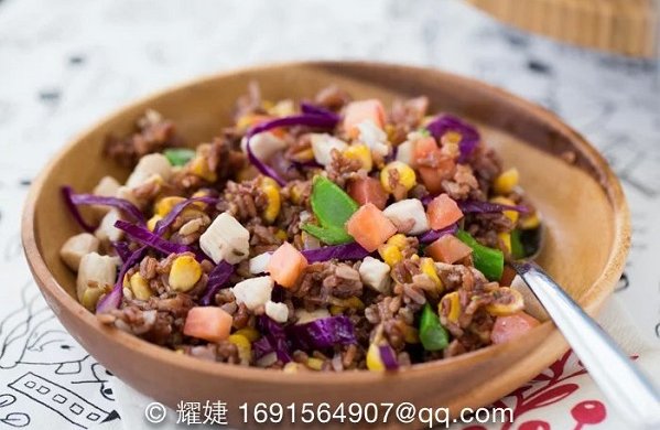 学做能控制体重的轻食料理――红米孜然炒饭