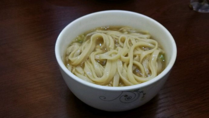 超简单的清汤挂面