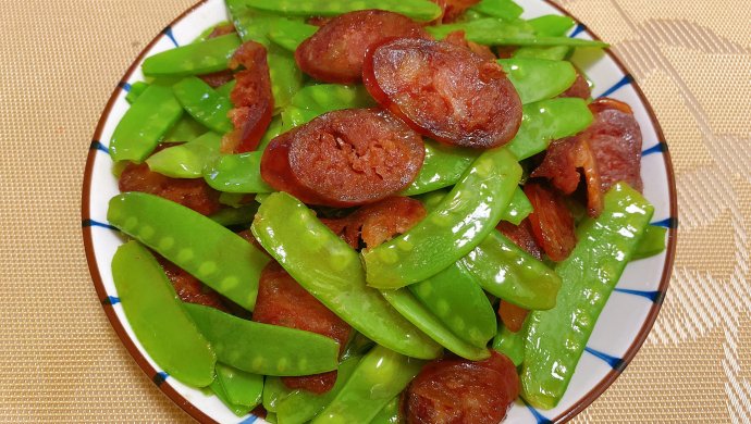 荷兰豆炒腊肠