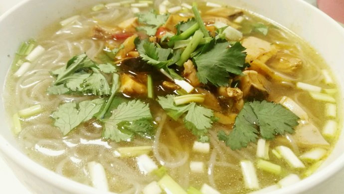 鸡汤米线