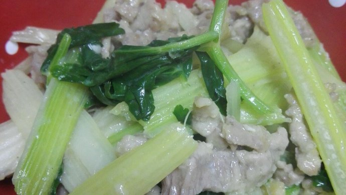 芹菜炒牛肉