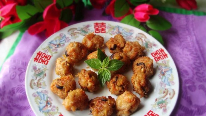 之:炸胡萝卜蟹肉丸