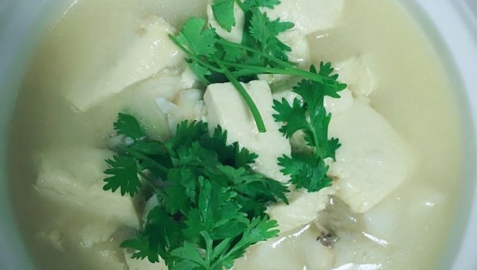 鳕鱼炖豆腐