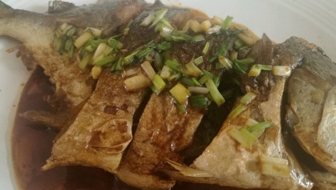 烧汁鲳鱼
