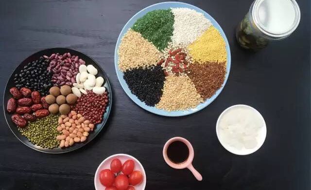 正宗地道的腊八粥，十八种食材哦！