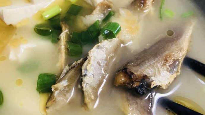 超级补充蛋白质和钙的莫过于“烤黄花鱼豆腐汤”