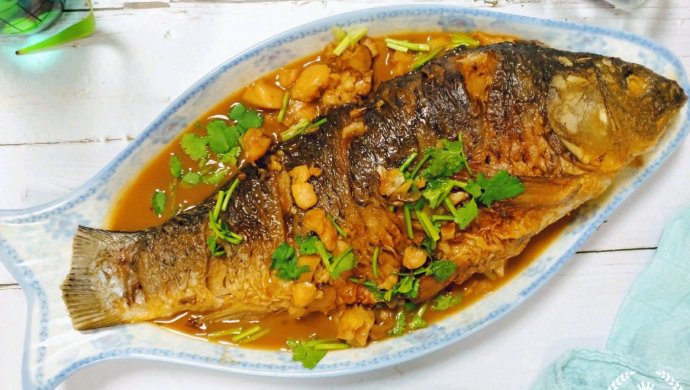 入味不粘锅：红烧鲤鱼