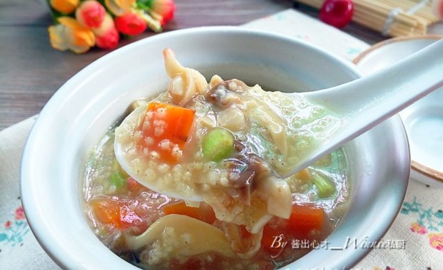 【时尚海鲜小米粥】