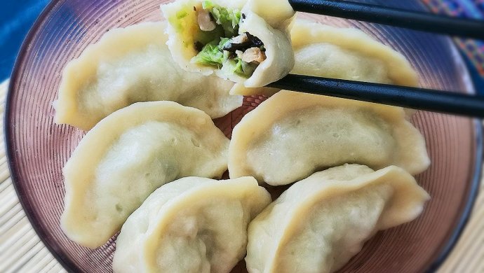 西葫芦香菇蒸饺
