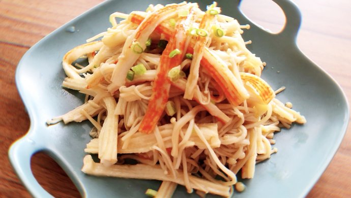 爽口凉菜：蟹棒金针菇