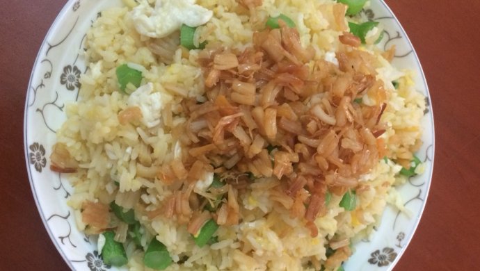 瑶柱蛋白金银炒饭