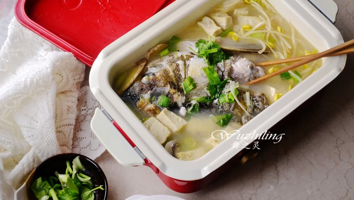 鱼头炖豆腐