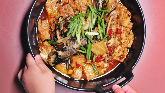 黄骨鱼焖豆腐