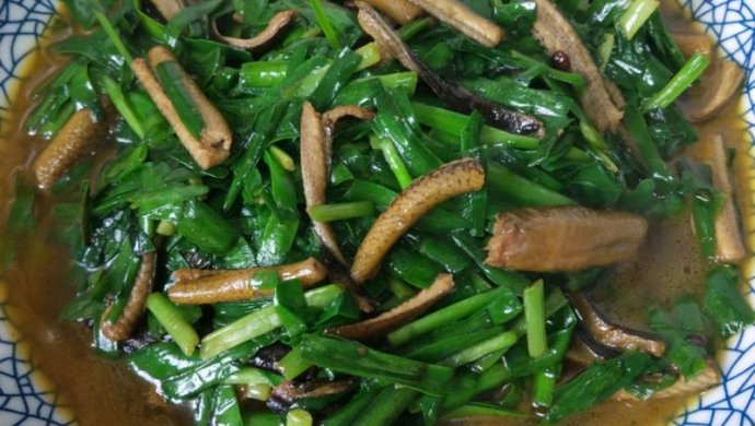 黄鳝炒韭菜