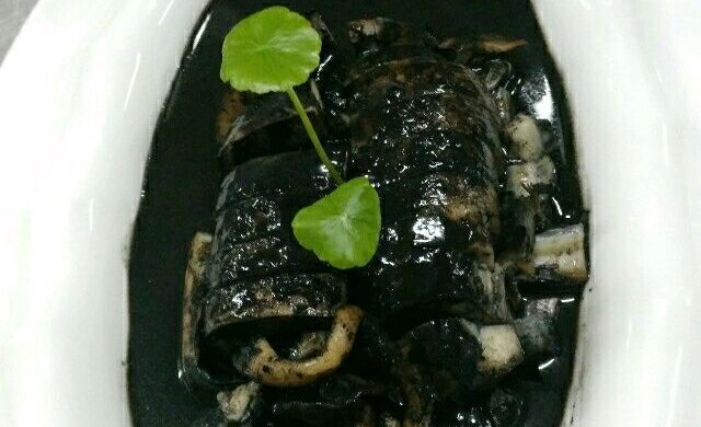 原汁墨鱼