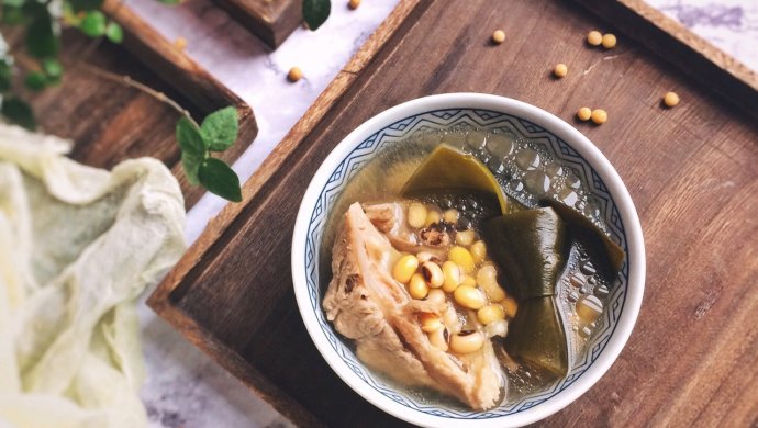 黄豆眉豆海带骨头汤 健脾祛湿 消痰平喘