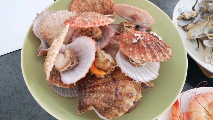 蒸海鲜，原汁原味。