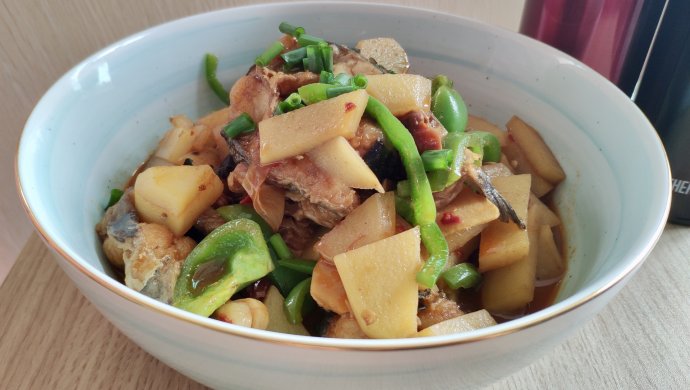 土豆烧鲶鱼 | 红烧豸鱼