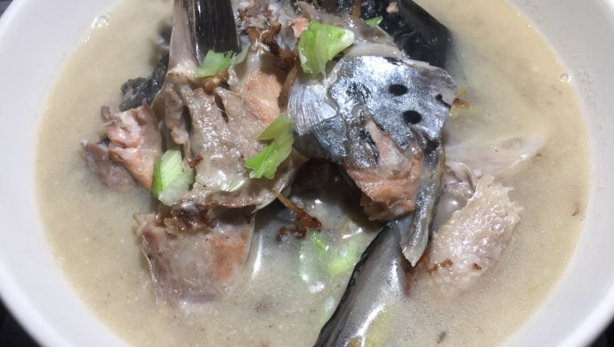 三文鱼头汤