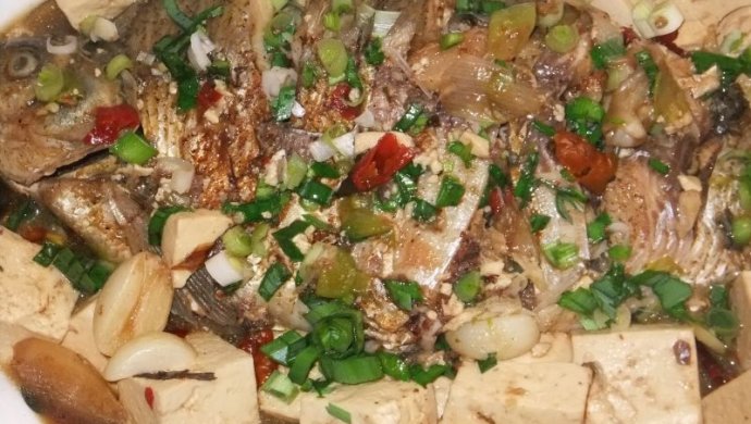 红烧鳊鱼炖豆腐